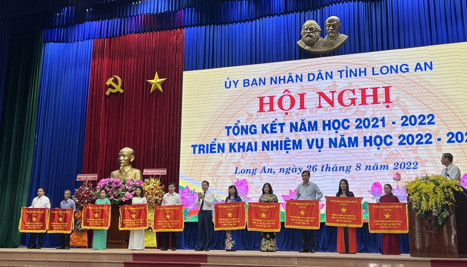 Thông báo lịch tiếp công dân của Hiệu trưởng Trường Tiểu học Tân Tập, quý II năm 2025