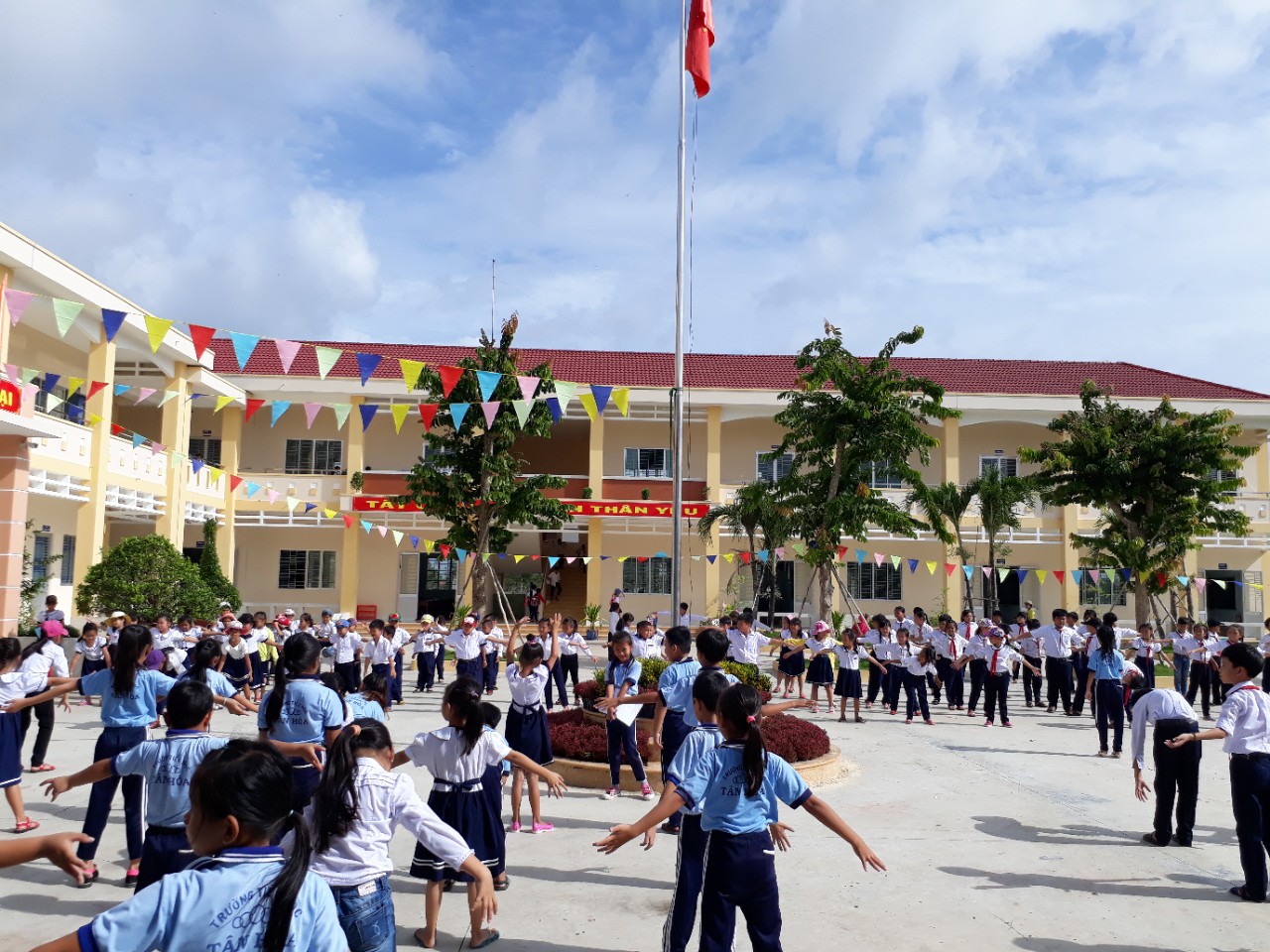 Hoạt động ngoài giờ